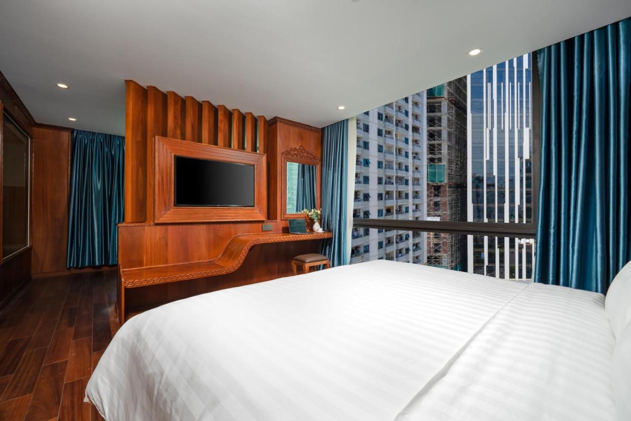 Monalisa Luxury Hotel Da Nang Exterior foto