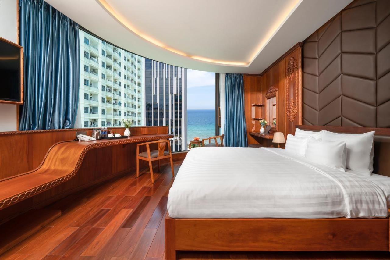 Monalisa Luxury Hotel Da Nang Exterior foto