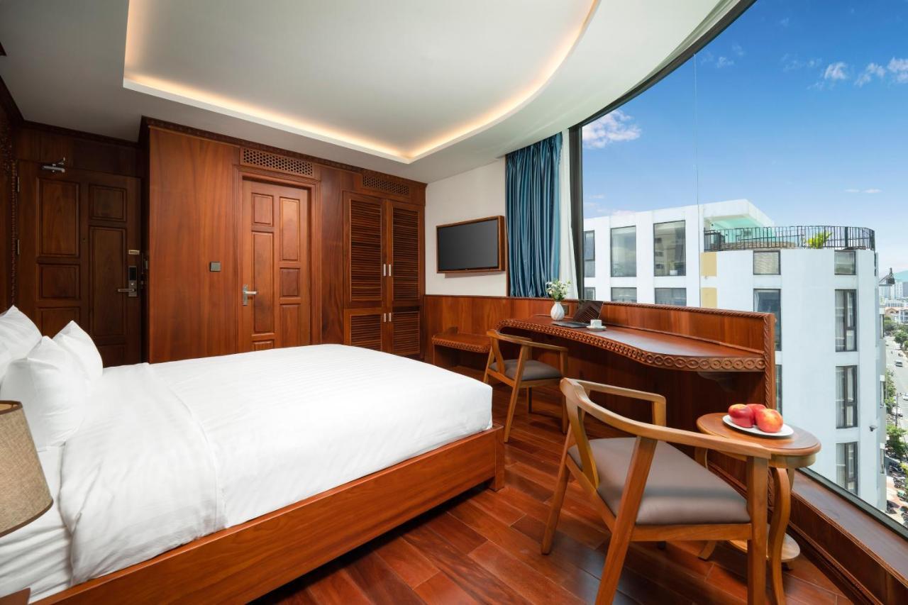 Monalisa Luxury Hotel Da Nang Exterior foto