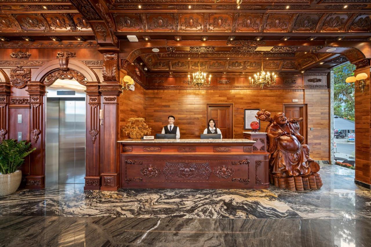 Monalisa Luxury Hotel Da Nang Exterior foto