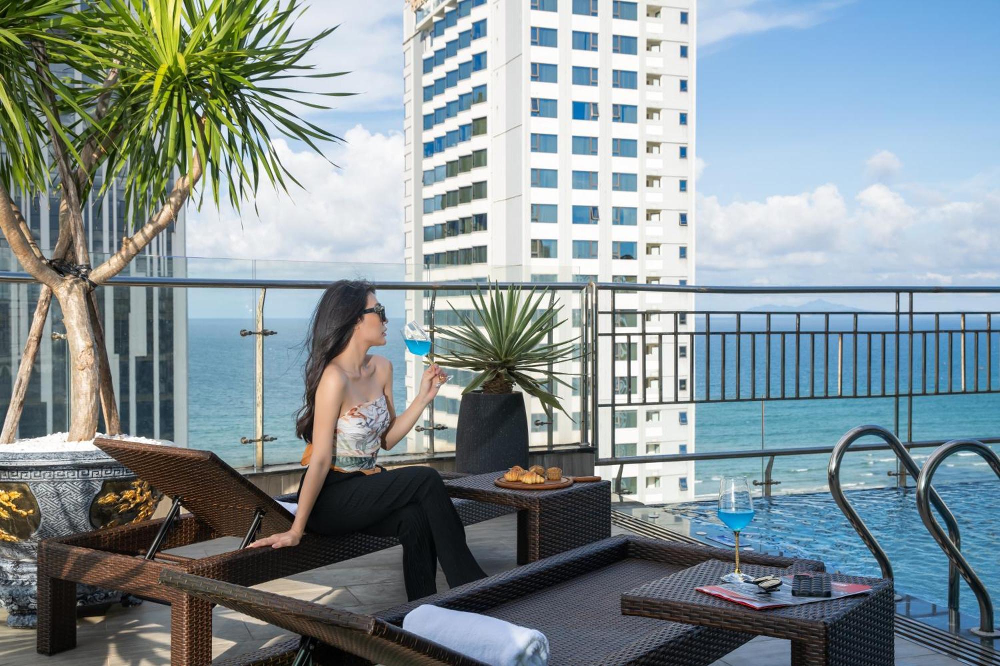 Monalisa Luxury Hotel Da Nang Exterior foto